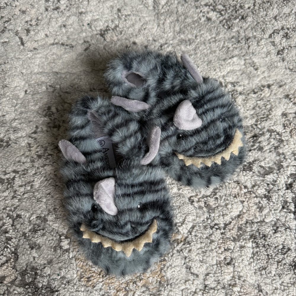 NEW Gray Fuzzy Monster Baby sleeper